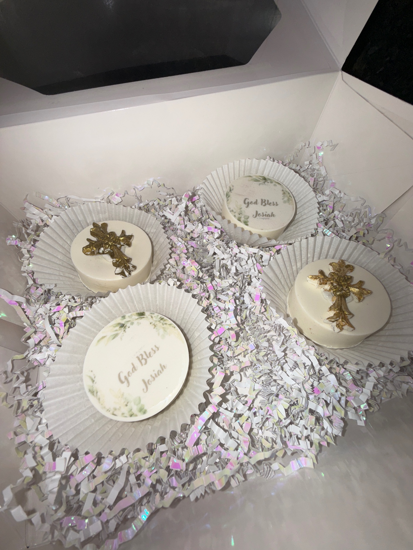 Communion Chocolate-Covered Oreos with Gold Cross Detail